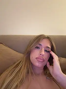 Snapshot of jessicablondexxx chatting on May 1, 8:46 pm jessicablondexxx online show from May 1, 8:46 pm