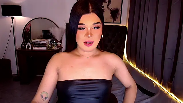 Snapshot of Empress_Candice chatting on May 18, 11:49 am Empress Candice online show from May 18, 11:49 am