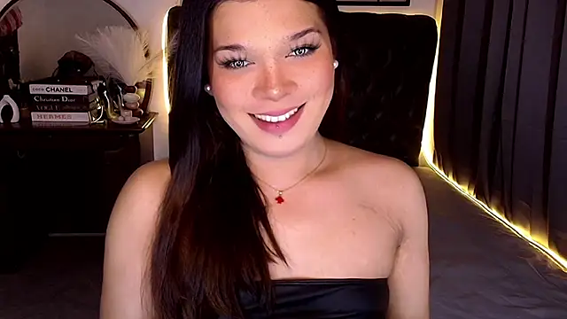 Snapshot of Empress_Candice chatting on May 20, 1:06 pm Empress Candice online show from May 20, 1:06 pm