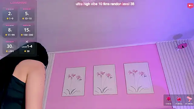 Snapshot of Ariana_west_ chatting on April 29, 12:42 pm Ariana west online show from April 29, 12:42 pm