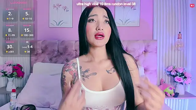 Snapshot of Ariana_west_ chatting on May 8, 12:54 pm Ariana west online show from May 8, 12:54 pm