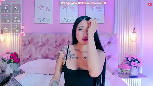 Snapshot of Ariana_west_ chatting on May 28, 1:19 pm Ariana west online show from May 28, 1:19 pm