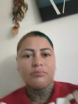 Snapshot of romina23 chatting on June 19, 9:18 pm romina23 online show from June 19, 9:18 pm