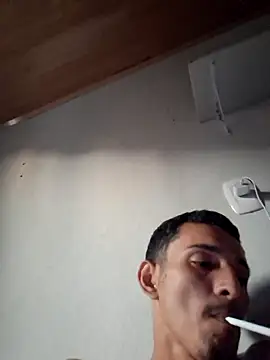 Snapshot of casadocalixaba028 chatting on May 3, 9:04 am casadocalixaba028 online show from May 3, 9:04 am