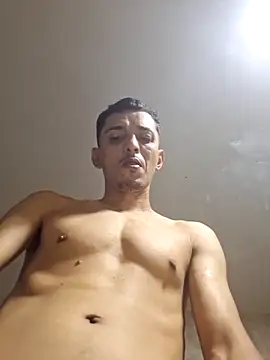 Snapshot of casadocalixaba028 chatting on May 9, 7:46 am casadocalixaba028 online show from May 9, 7:46 am