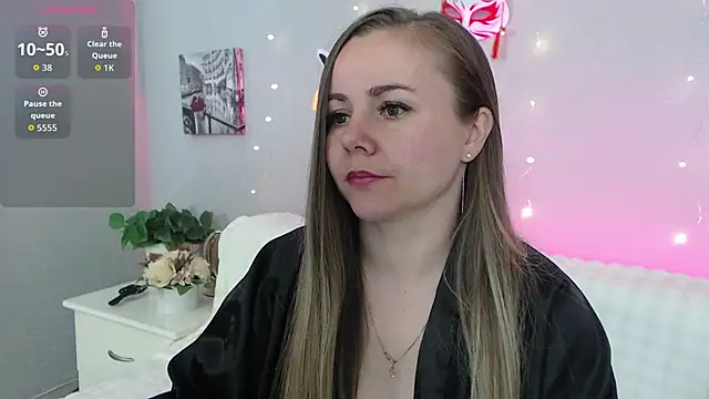Snapshot of MeryCheris chatting on May 12, 12:24 pm MeryCheris online show from May 12, 12:24 pm