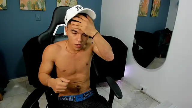 Snapshot of ELGRAN_JEFE chatting on July 9, 6:23 pm ELGRAN JEFE online show from July 9, 6:23 pm