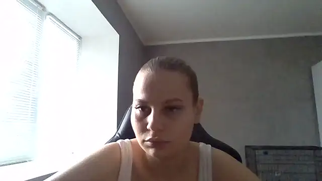  Linsyy ee  online show from May 11, 3:18 pm