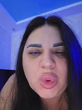 -CUTE-EVVIL- online show from April 26, 7:44 pm