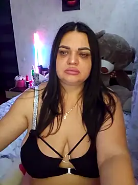 -CUTE-EVVIL- online show from April 28, 5:40 pm
