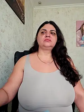-CUTE-EVVIL- online show from May 10, 6:29 am
