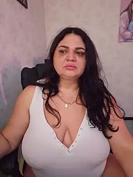 -CUTE-EVVIL- online show from May 26, 5:31 pm