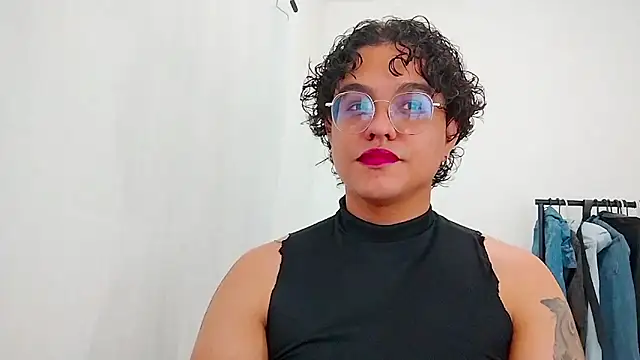 Snapshot of Diane_exotic chatting on April 24, 10:56 pm Diane exotic online show from April 24, 10:56 pm