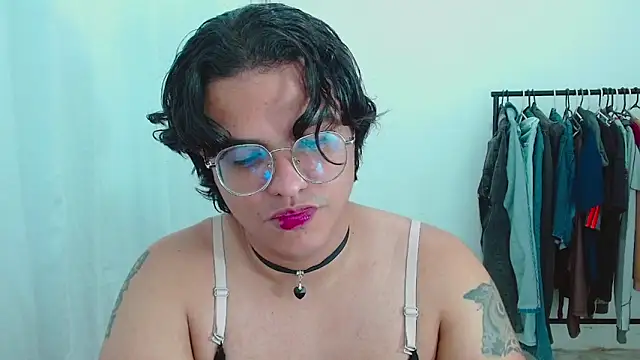 Snapshot of Diane_exotic chatting on May 27, 12:51 am Diane exotic online show from May 27, 12:51 am