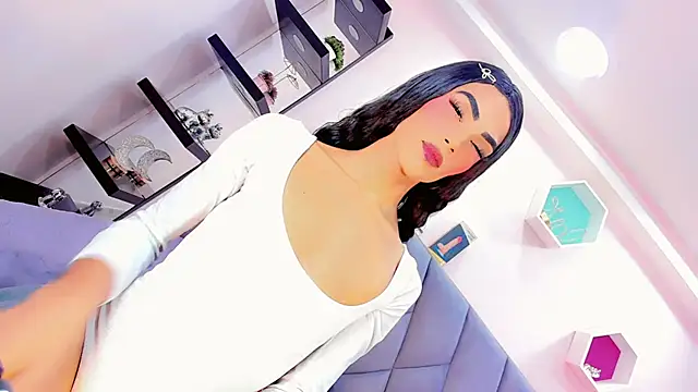 Darianavelazquez online show from May 23, 1:37 pm