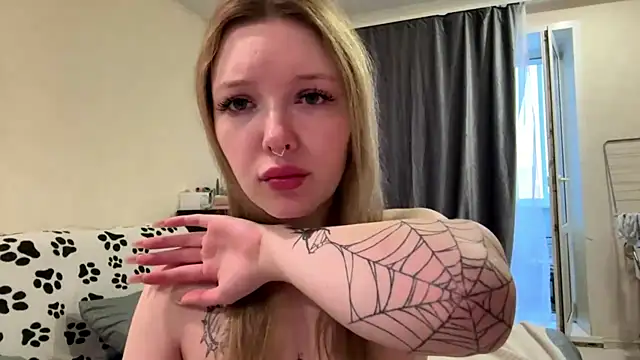 Elinthegreat online show from May 16, 2:16 pm