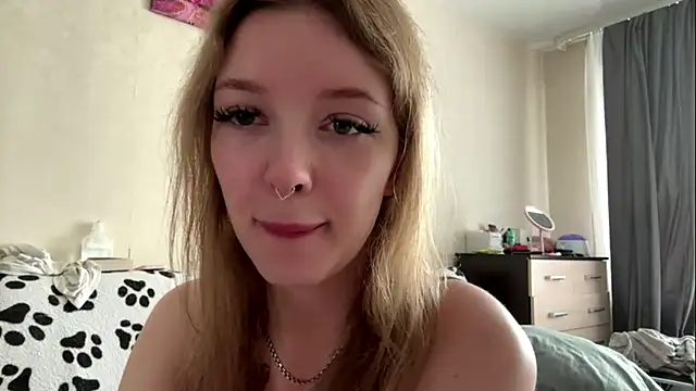 Elinthegreat online show from July 6, 9:39 am
