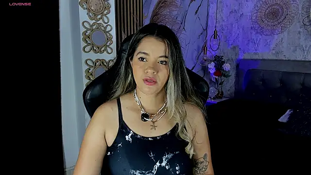 Snapshot of Leidy_2026 chatting on May 6, 12:54 pm Leidy 2026 online show from May 6, 12:54 pm