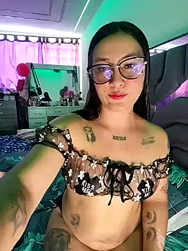 Snapshot of valeryrouse27 chatting on May 11, 7:33 pm valeryrouse27 online show from May 11, 7:33 pm