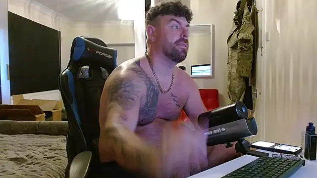 Naughtybihubbyxx online show from July 12, 8:22 pm