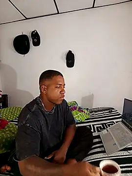 Snapshot of Hector-black chatting on May 10, 3:55 am Hector-black online show from May 10, 3:55 am
