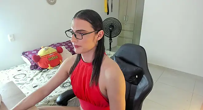  shantallskinny  online show from May 22, 4:19 am