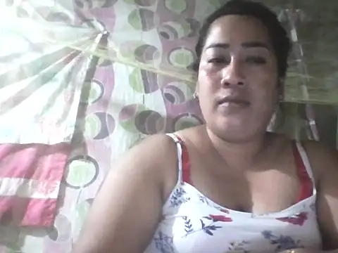 Snapshot of PinayAsh chatting on April 28, 12:32 pm PinayAsh online show from April 28, 12:32 pm