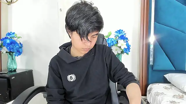 Snapshot of JassonMuller chatting on May 20, 10:49 pm JassonMuller online show from May 20, 10:49 pm