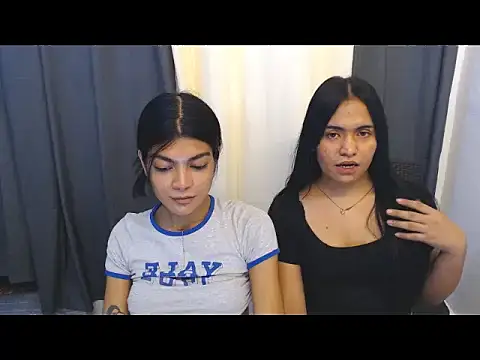 Snapshot of AveryBlesss chatting on April 27, 8:45 am AveryBlesss online show from April 27, 8:45 am