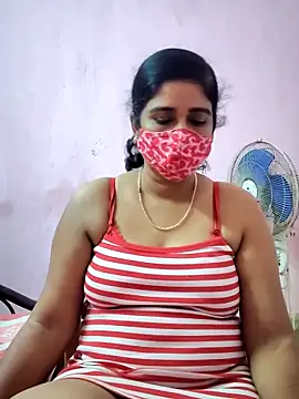 Snapshot of Rulali_44 chatting on May 2, 2:22 pm Rulali 44 online show from May 2, 2:22 pm