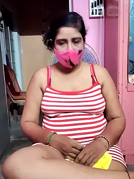 Snapshot of Rulali_44 chatting on May 22, 2:33 pm Rulali 44 online show from May 22, 2:33 pm