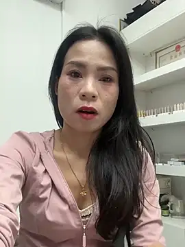 Snapshot of Xiaoyu-aa chatting on May 4, 10:11 am Xiaoyu-aa online show from May 4, 10:11 am