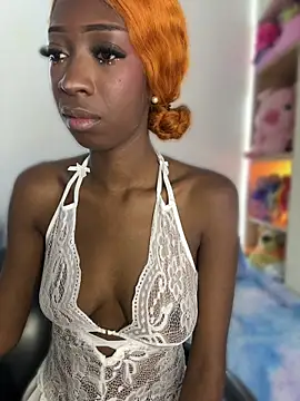 Snapshot of SpicySweetie chatting on May 2, 8:47 pm SpicySweetie online show from May 2, 8:47 pm