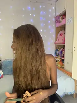 Snapshot of SpicySweetie chatting on May 12, 10:18 pm SpicySweetie online show from May 12, 10:18 pm