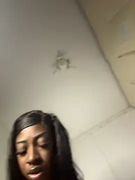 Snapshot of SpicySweetie chatting on May 29, 10:30 pm SpicySweetie online show from May 29, 10:30 pm