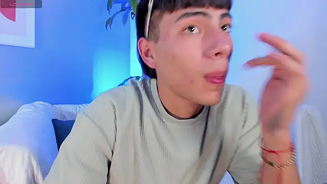 EthanSantori online show from May 4, 7:32 pm