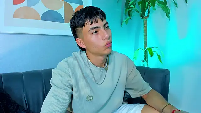 EthanSantori online show from May 11, 7:22 pm