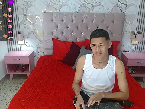 PhillipCox online show from May 15, 12:34 pm
