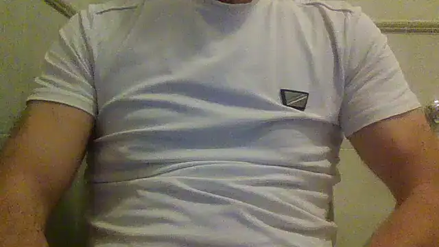 Snapshot of kelper18 chatting on April 26, 5:10 pm kelper18 online show from April 26, 5:10 pm