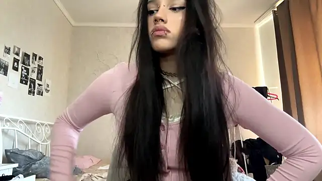 LouisePavlides online show from May 4, 12:34 pm