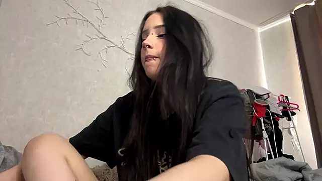 LouisePavlides online show from May 15, 12:45 pm