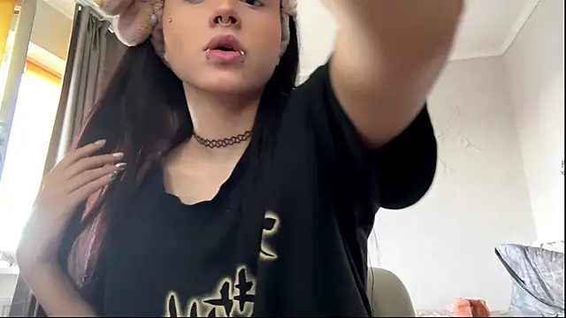 LouisePavlides online show from May 23, 12:42 pm