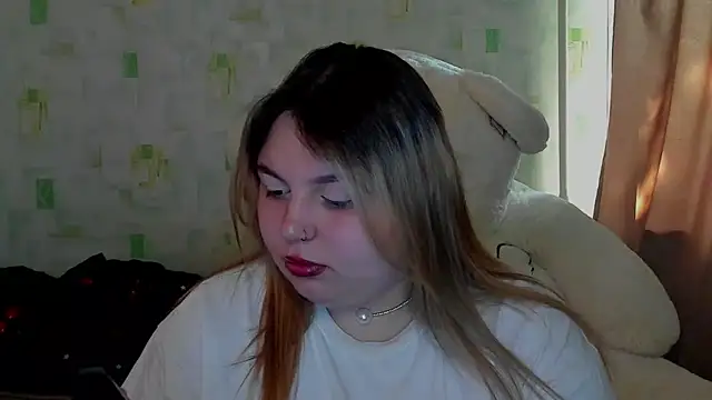 LillyHaigh online show from May 23, 5:56 am