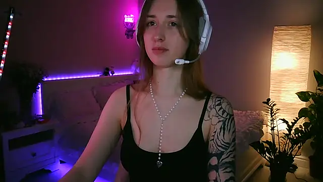 she tora69 online show from May 19, 1:56 am