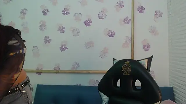 Snapshot of Karol_prescot chatting on April 29, 2:10 pm Karol prescot online show from April 29, 2:10 pm