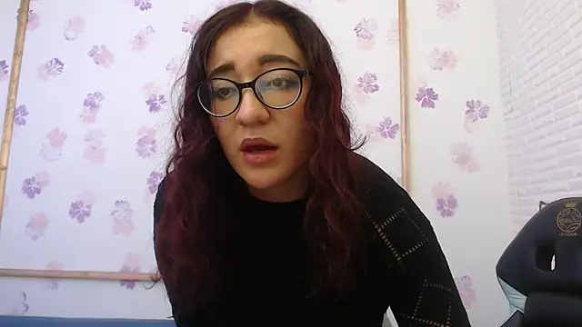 Snapshot of Karol_prescot chatting on May 2, 1:49 pm Karol prescot online show from May 2, 1:49 pm