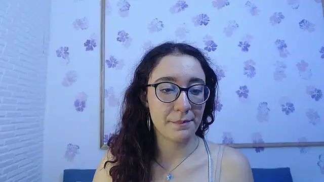Snapshot of Karol_prescot chatting on May 11, 2:34 pm Karol prescot online show from May 11, 2:34 pm