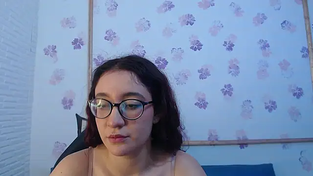 Snapshot of Karol_prescot chatting on May 13, 2:14 pm Karol prescot online show from May 13, 2:14 pm