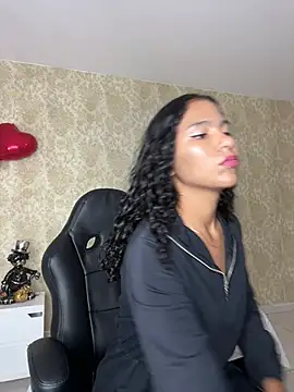 Snapshot of Playboybunny_X chatting on April 27, 12:25 pm Playboybunny X online show from April 27, 12:25 pm