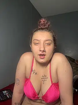 Snapshot of kay_liegh2104 chatting on April 25, 7:22 pm kay liegh2104 online show from April 25, 7:22 pm
